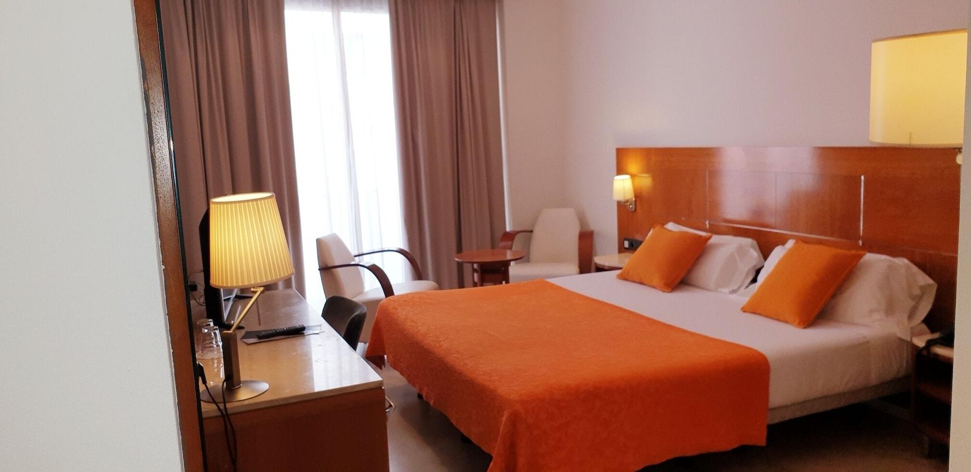 Hotel Calasanz مولينس ذي راي المظهر الخارجي الصورة