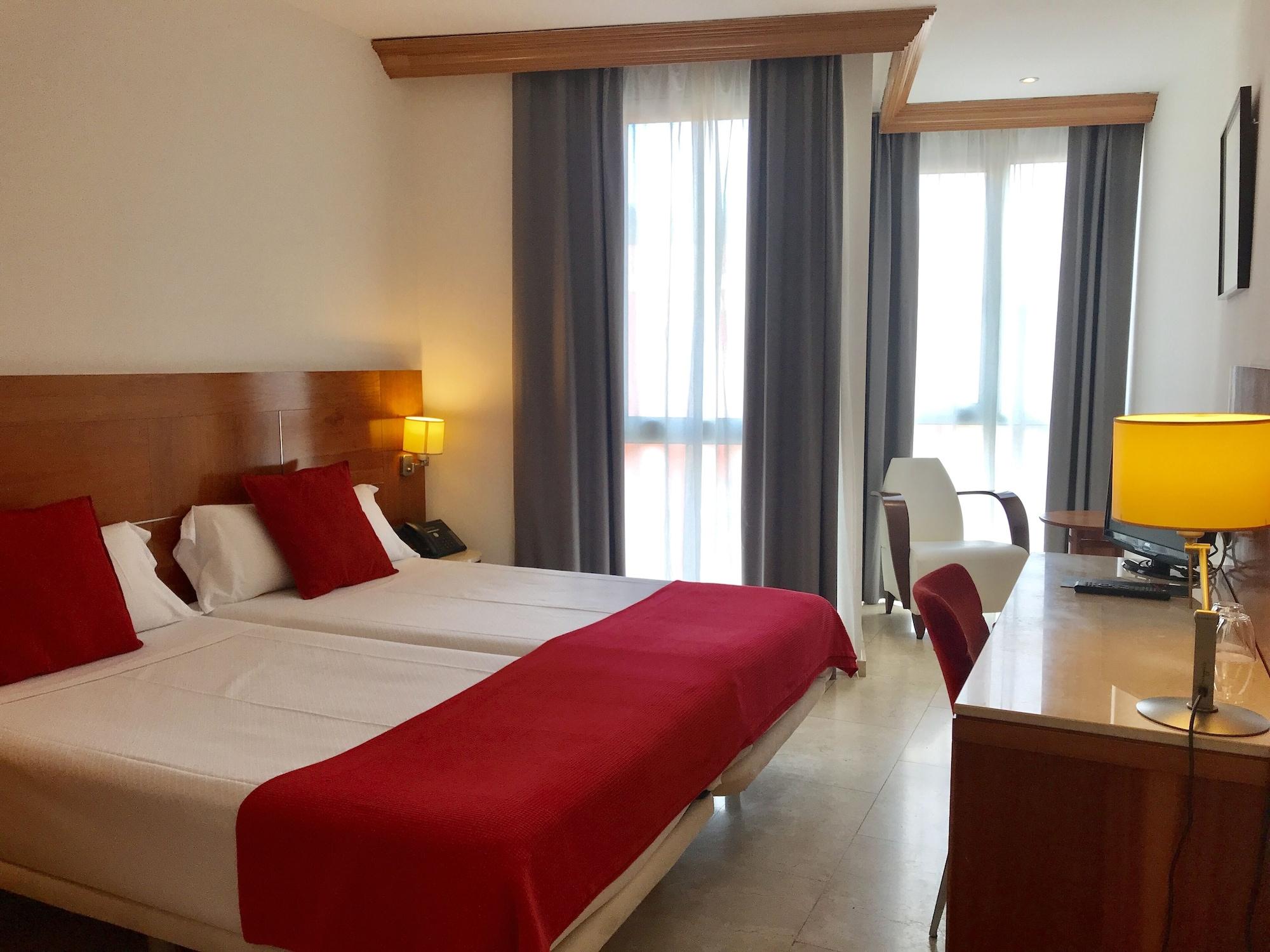 Hotel Calasanz مولينس ذي راي المظهر الخارجي الصورة