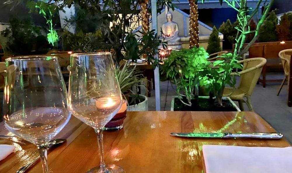 Hotel Calasanz مولينس ذي راي المظهر الخارجي الصورة