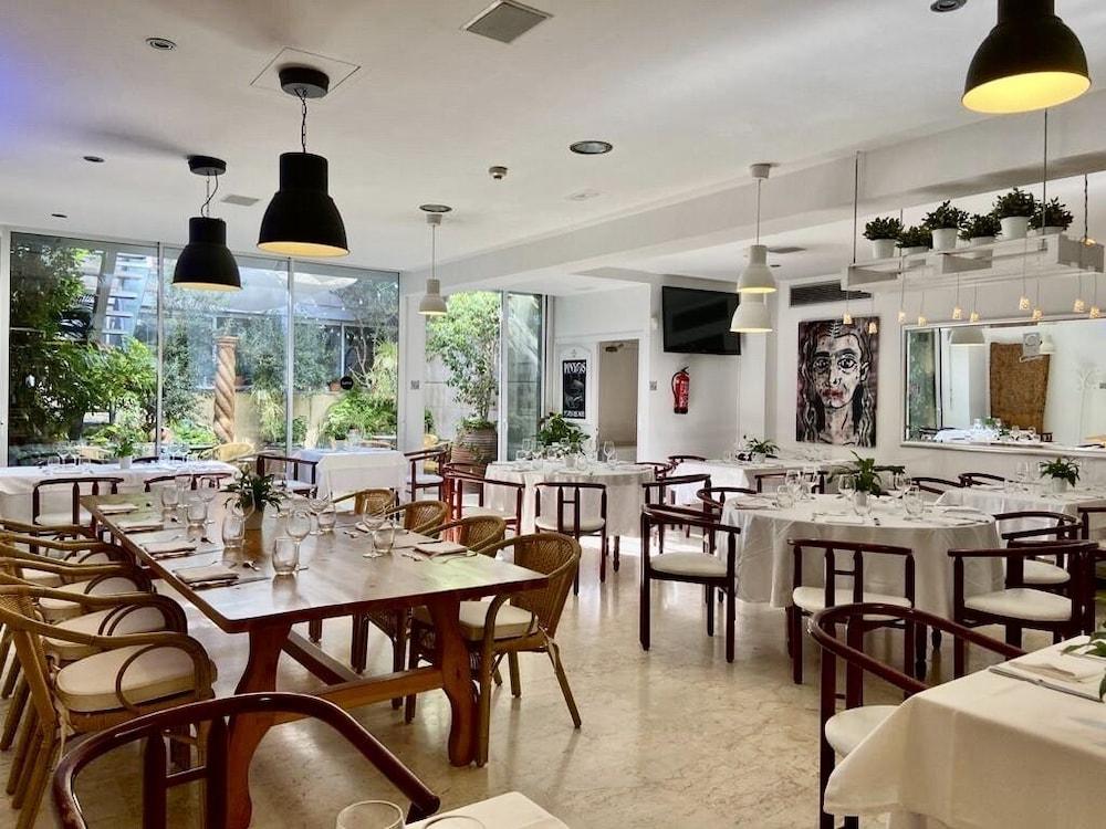 Hotel Calasanz مولينس ذي راي المظهر الخارجي الصورة