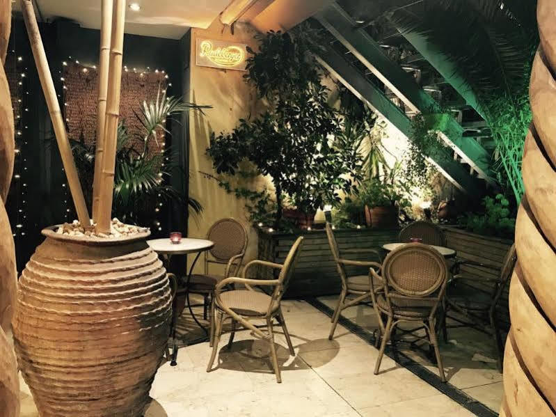 Hotel Calasanz مولينس ذي راي المظهر الخارجي الصورة